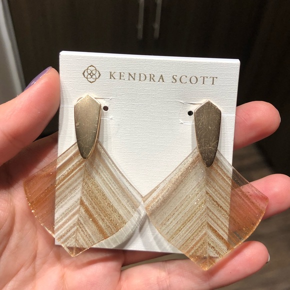 [SOLD] Kendra Scott Astoria Earrings - Picture 2 of 4